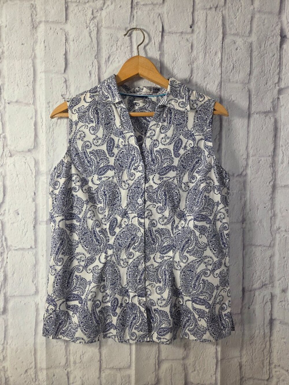 Basic Editions Medium Blue Paisley Button Front Sleeveless Cotton Blend Blouse